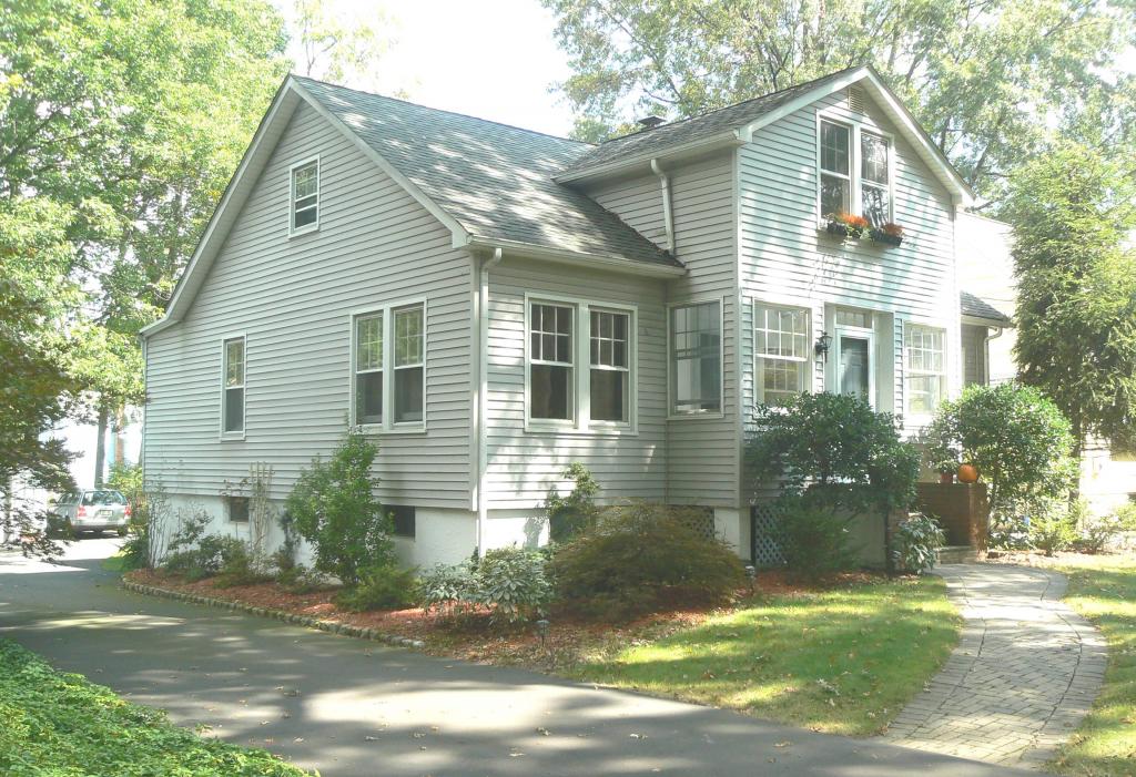 42 INWOOD RD