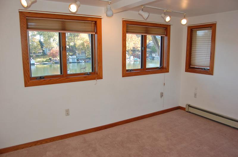 MLS #/Web ID: 2722703