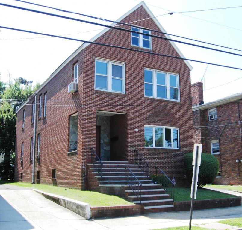 413 W LINDEN AVE