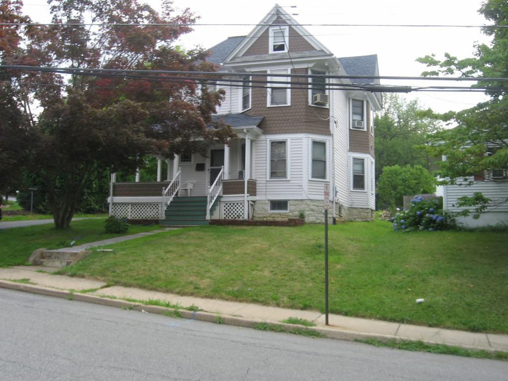 24 BYRAM AVE