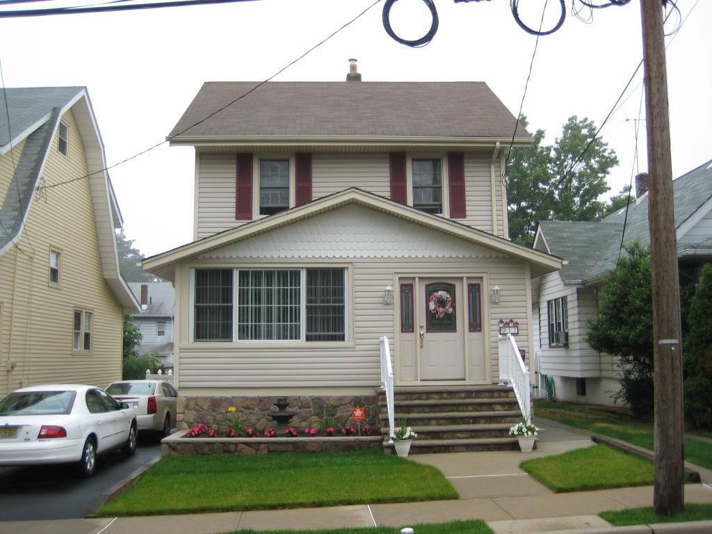 MLS #/Web ID: 2690604