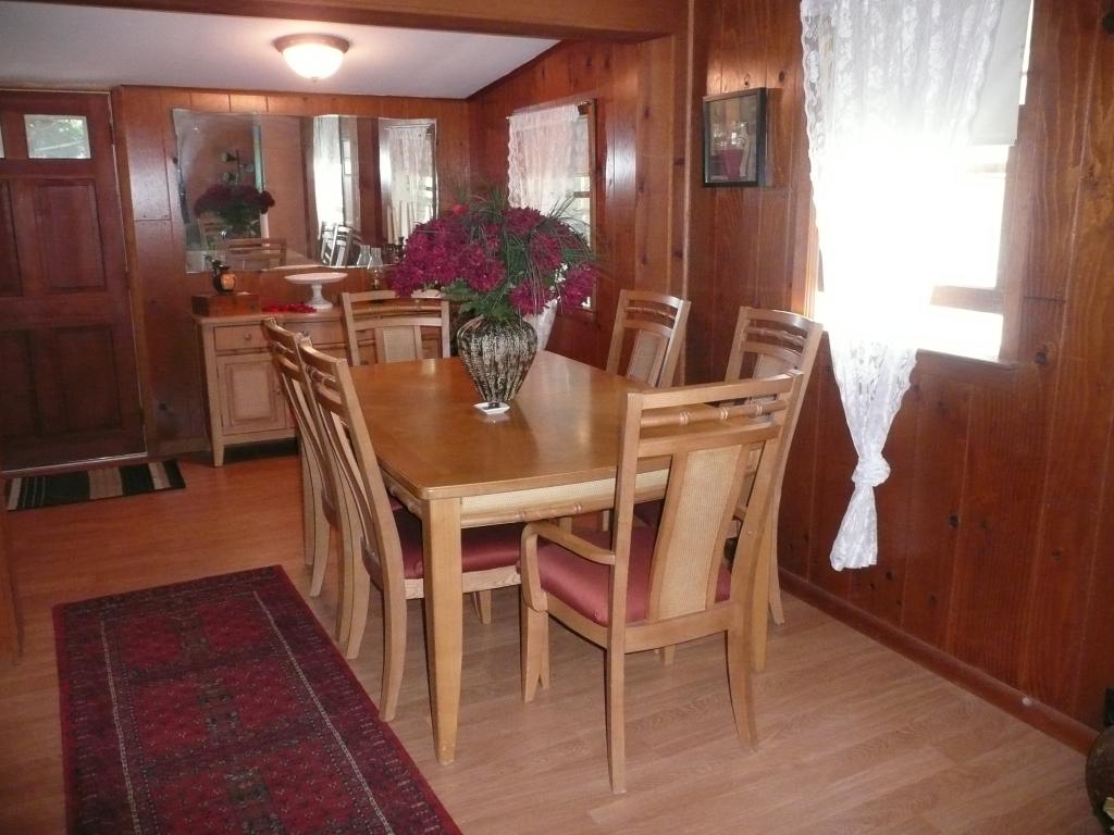 22 ERSKINE RD