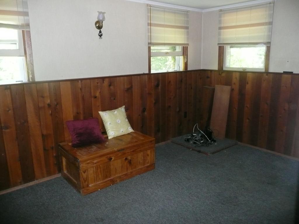 22 ERSKINE RD