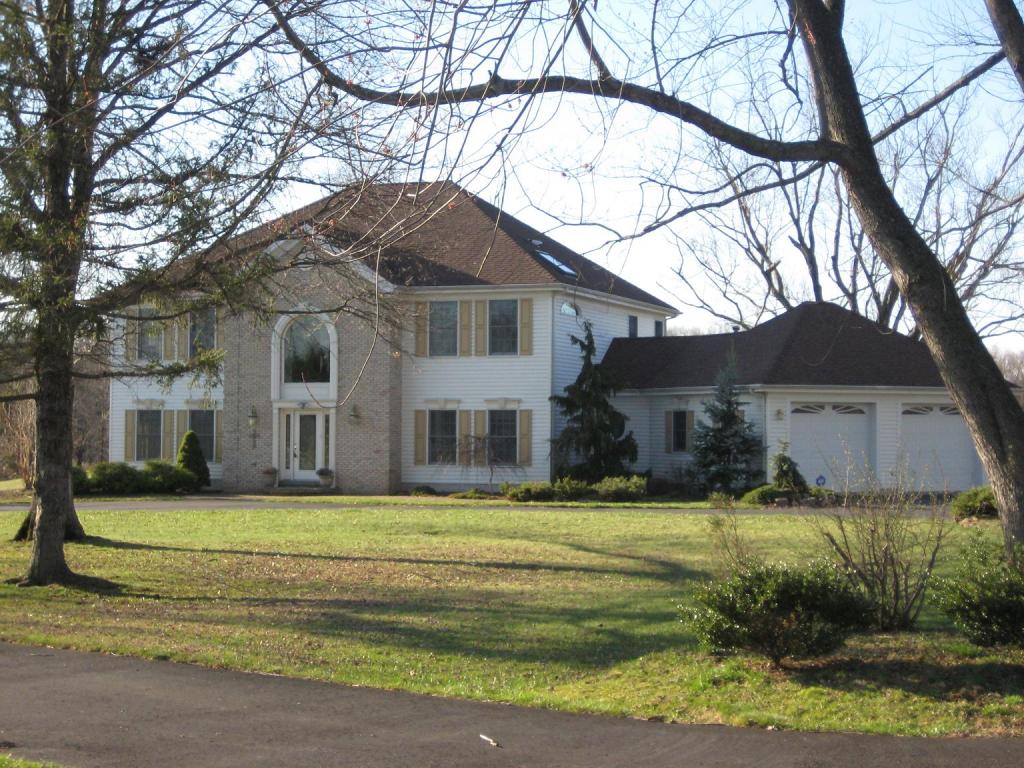 MLS #/Web ID: 2703304