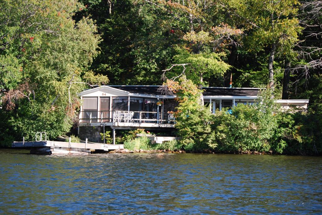 64 LAKE END RD-LAKEFRONT