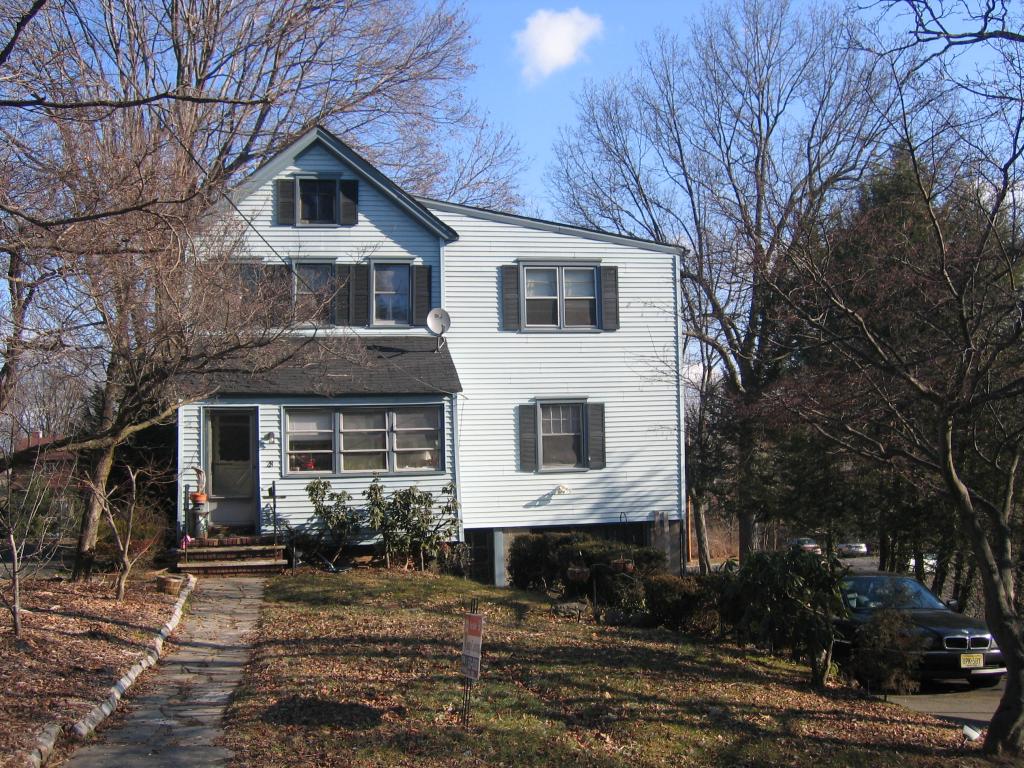 28 BELMONT AVE