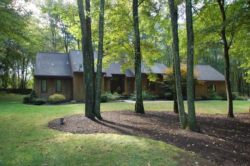 7 WEDGEWOOD LN