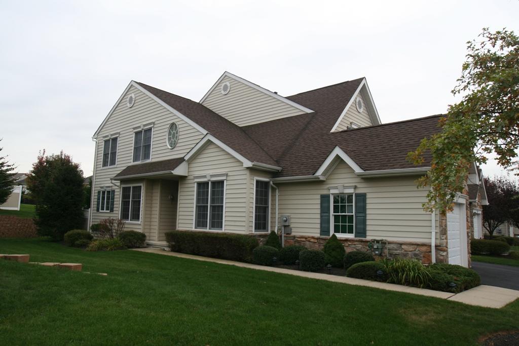 MLS #/Web ID: 2720804