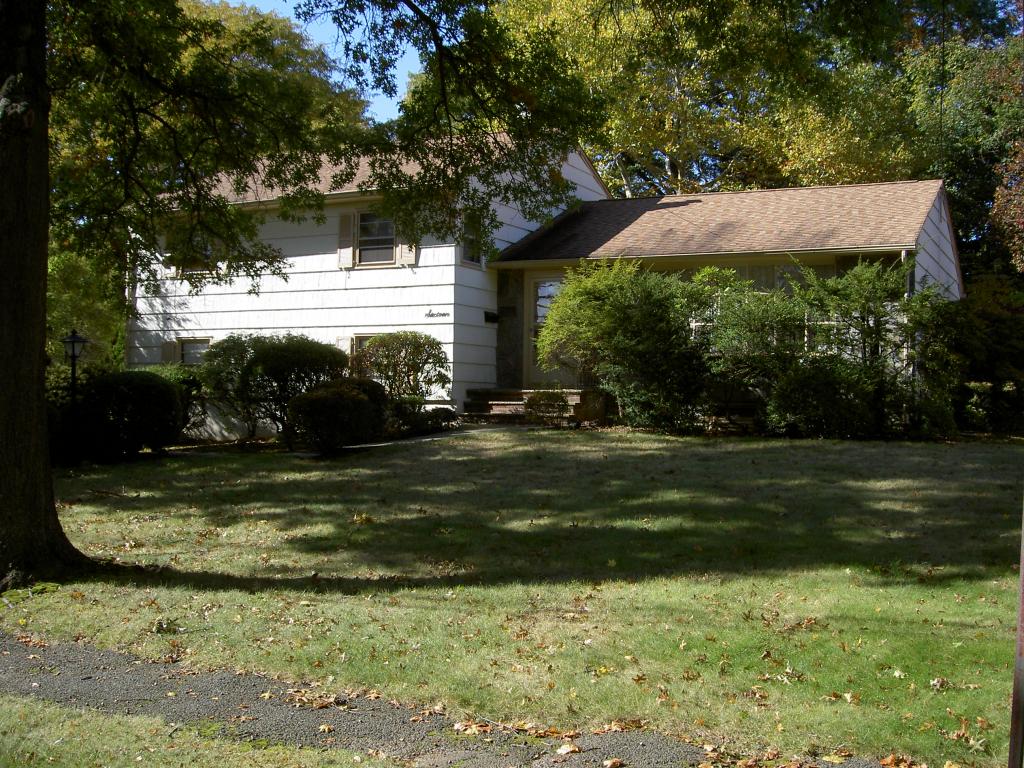MLS #/Web ID: 2722504
