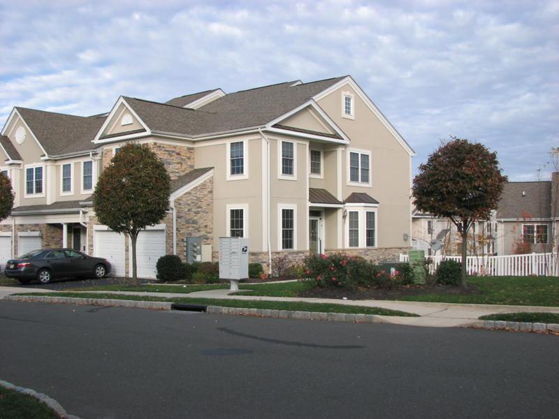 MLS #/Web ID: 2725504