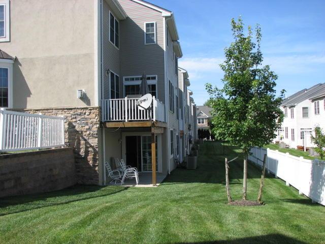 MLS #/Web ID: 2725504