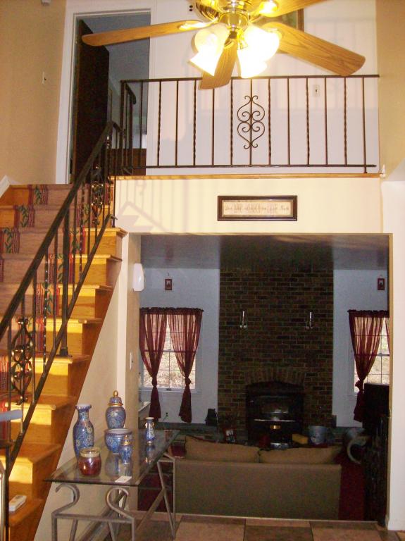 273 LACKAWANNA DR
