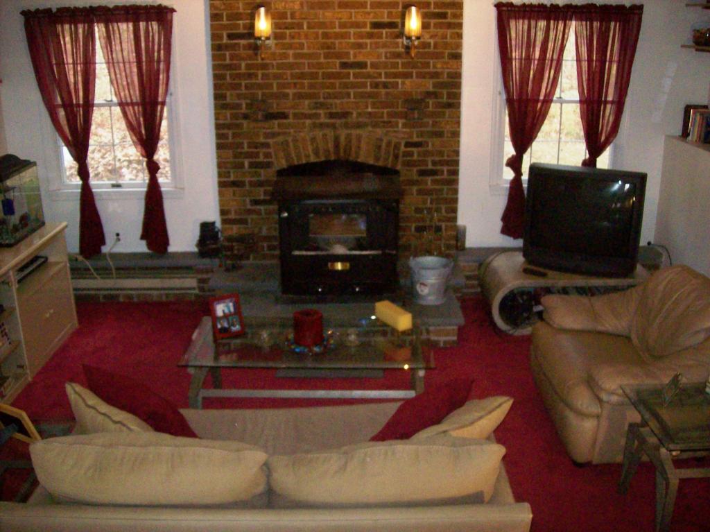 273 LACKAWANNA DR