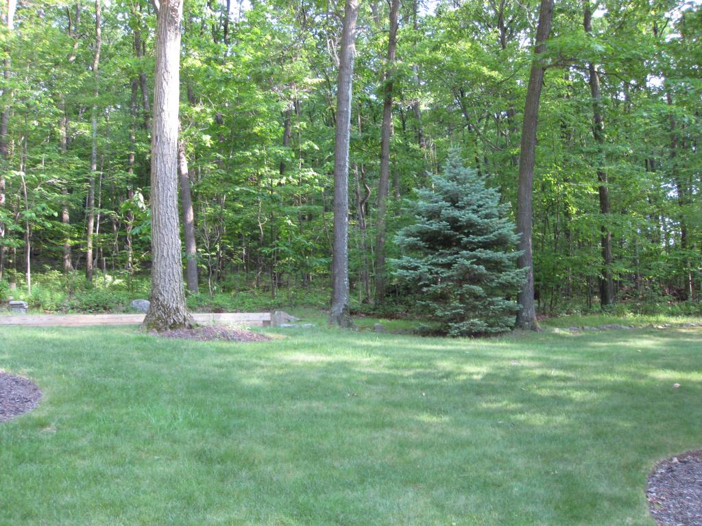 1072 GREEN POND RD
