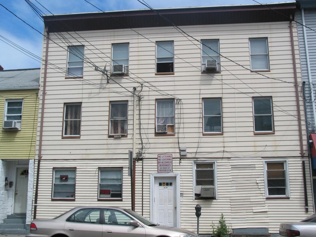 MLS #/Web ID: 2697005