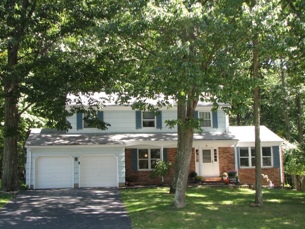 7 Elaine Court