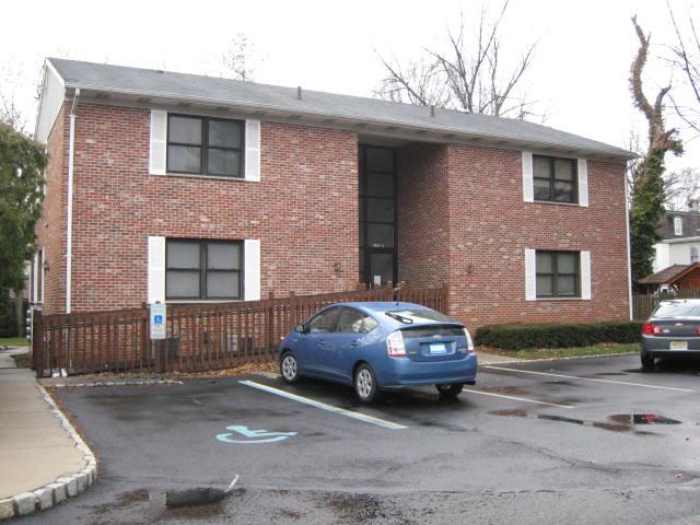 MLS #/Web ID: 2716705