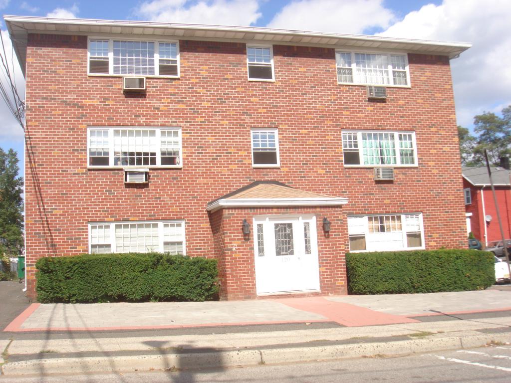 MLS #/Web ID: 2720605