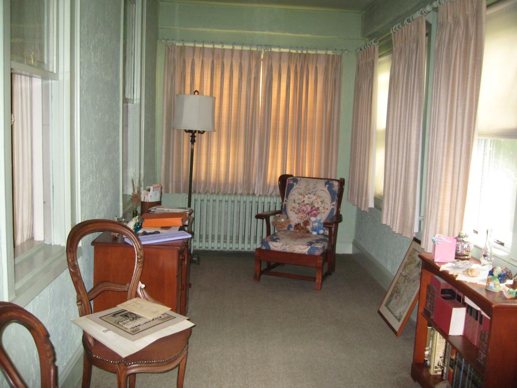 44 CATHERINE AVE