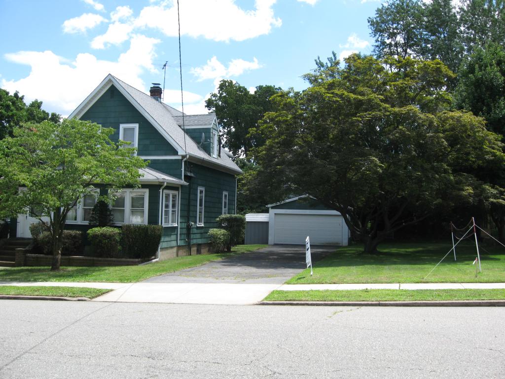 44 CATHERINE AVE