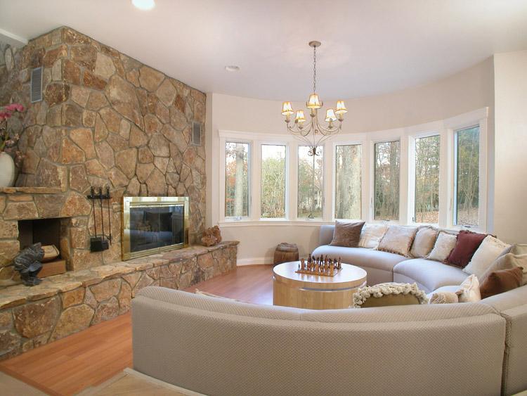 135 SCOTT DR