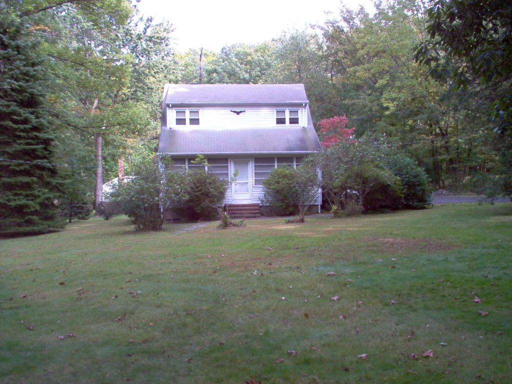 38 HILLCREST RD