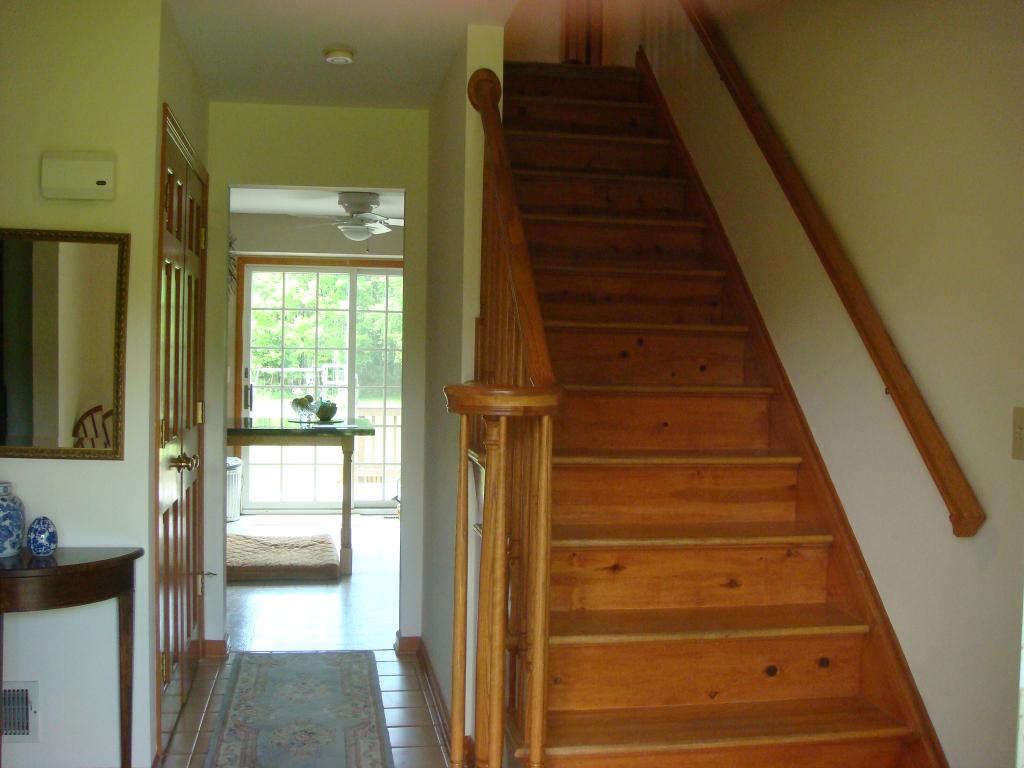 19 JOCELYN CT
