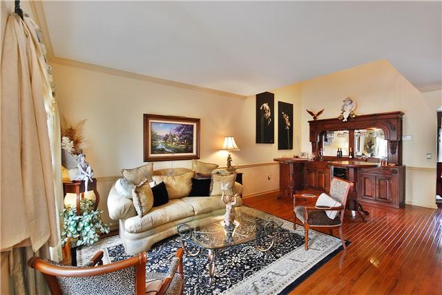 MLS #/Web ID: 2689306