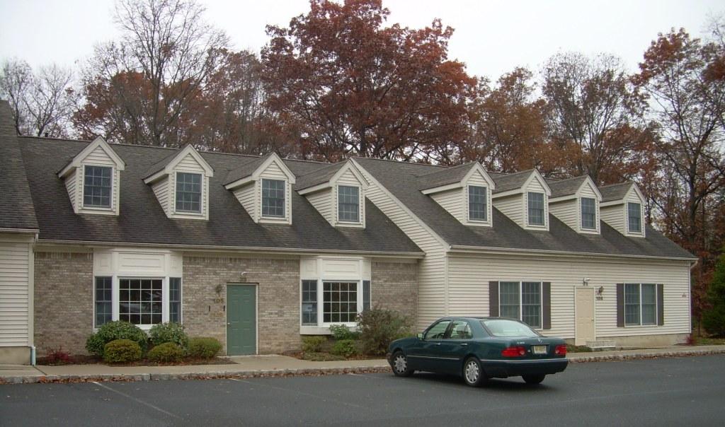 MLS #/Web ID: 2690306