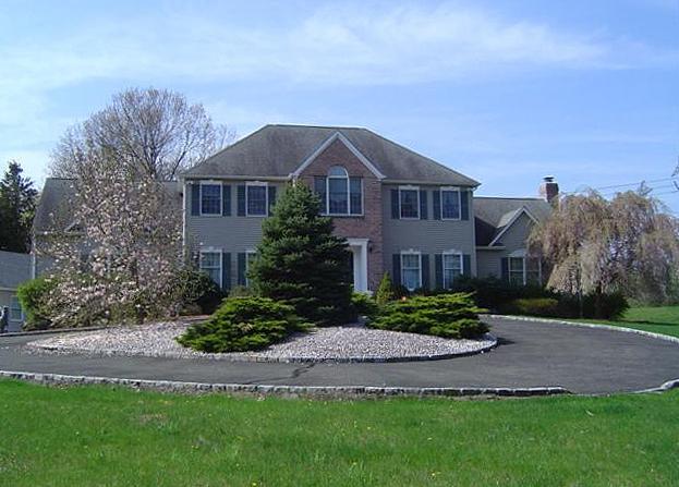 MLS #/Web ID: 2711506