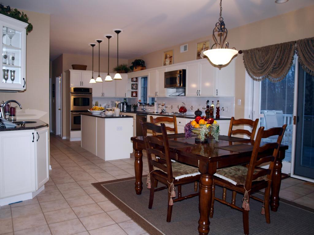 MLS #/Web ID: 2711506