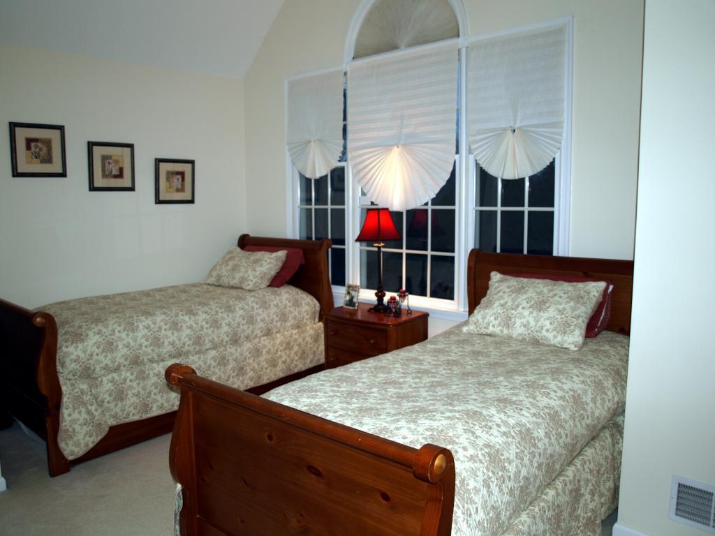 MLS #/Web ID: 2711506