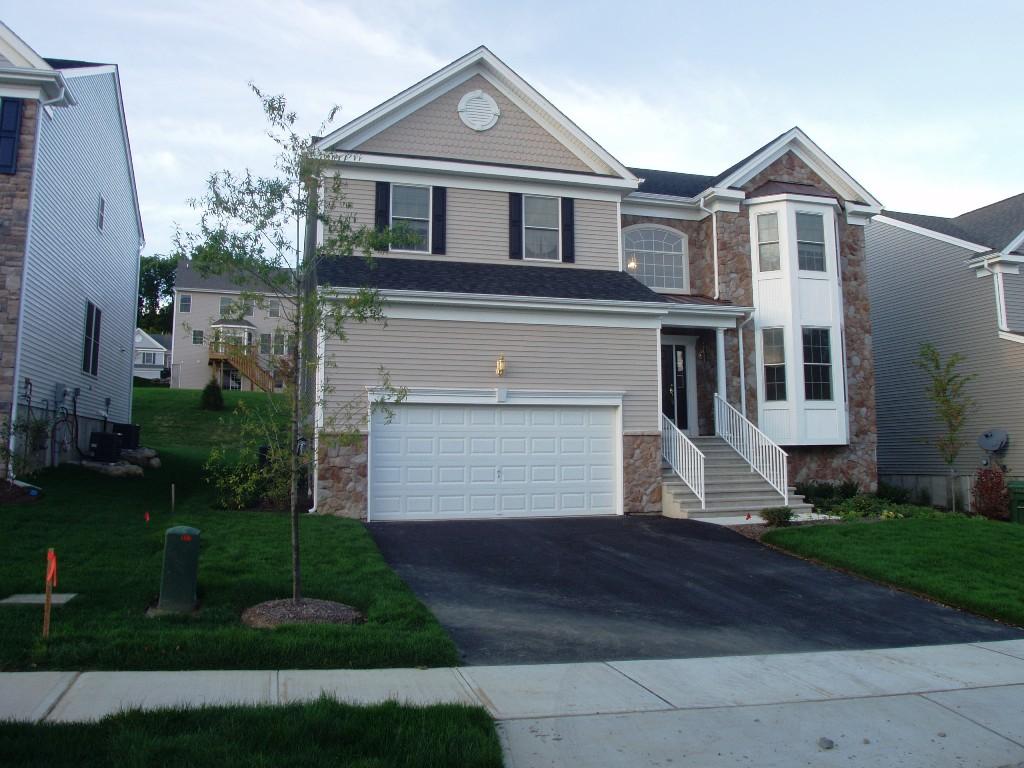 MLS #/Web ID: 2717006