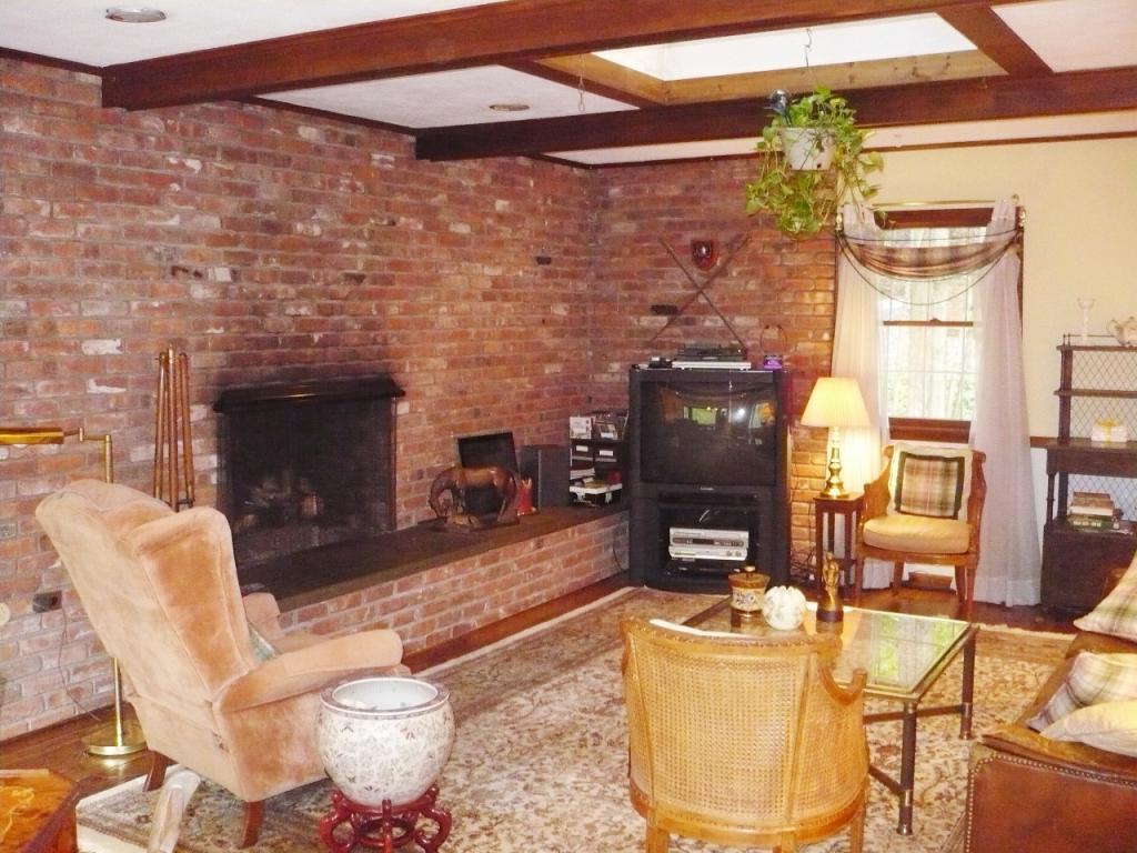 67 GREEN HILL RD
