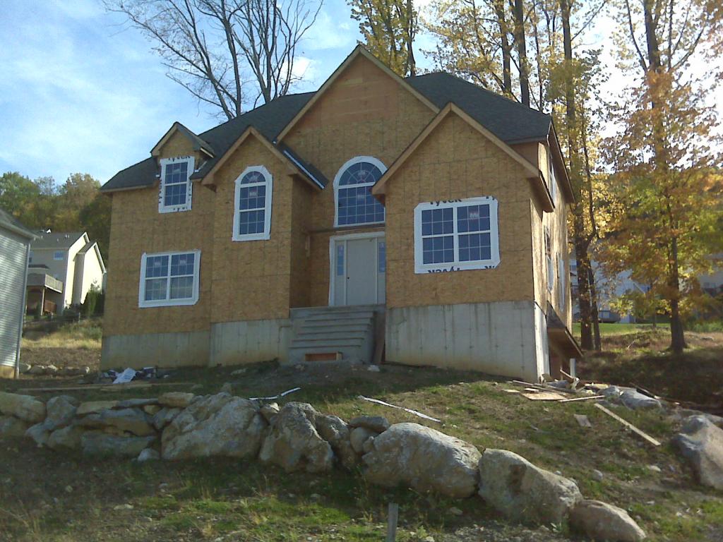 64 BOWERS DR