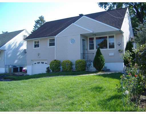 MLS #/Web ID: 2722606