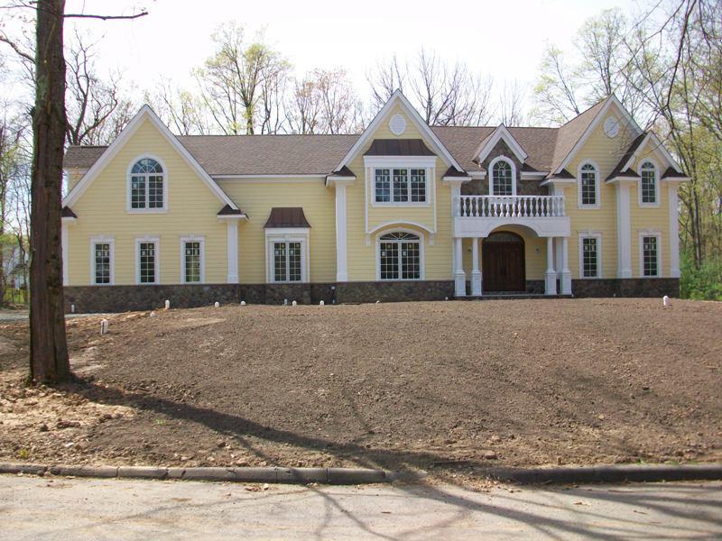 MLS #/Web ID: 2586807