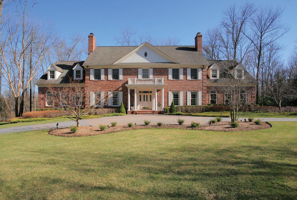 10 BUTTERNUT LN