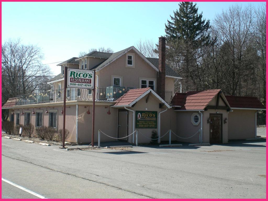 MLS #/Web ID: 2674207