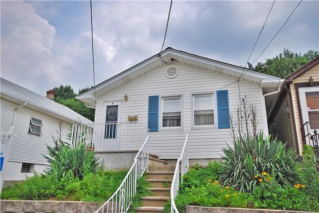 MLS #/Web ID: 2701907