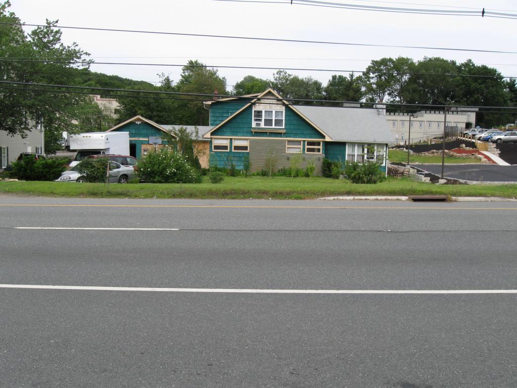 709 ROUTE 15 S