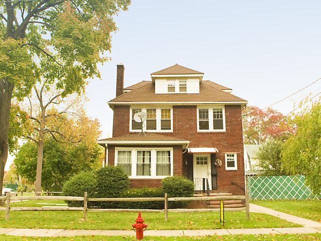 134 CEDAR ST
