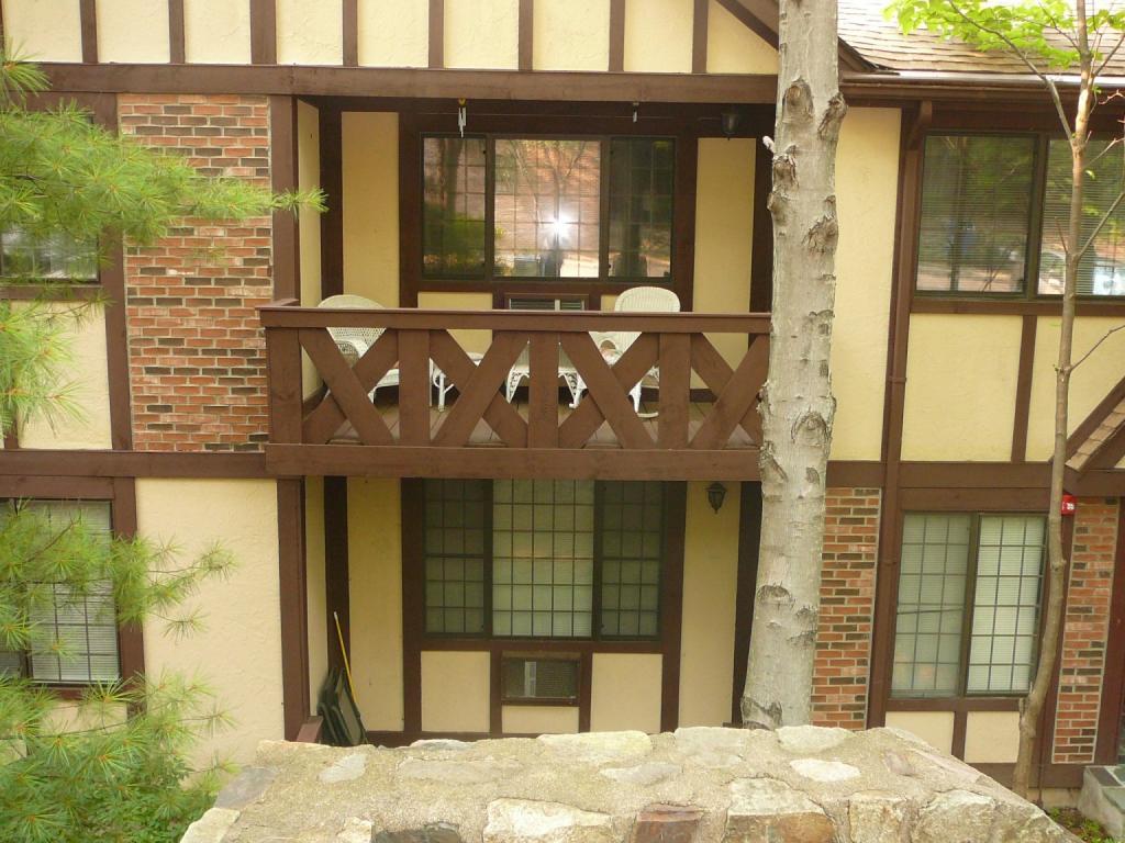 3E FOXWOOD DR