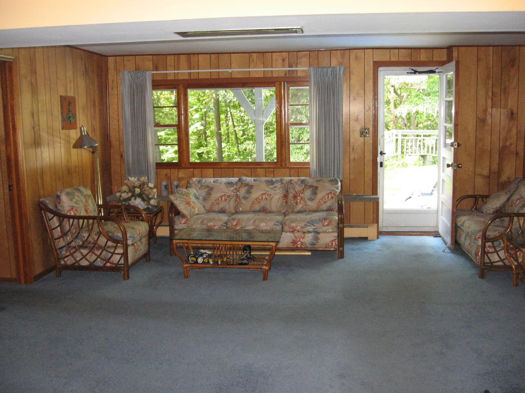 70 BROOKSYDE AVE
