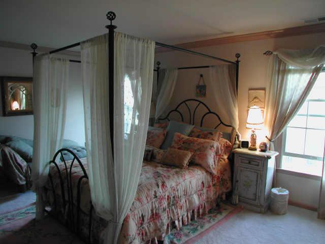 MLS #/Web ID: 2722407