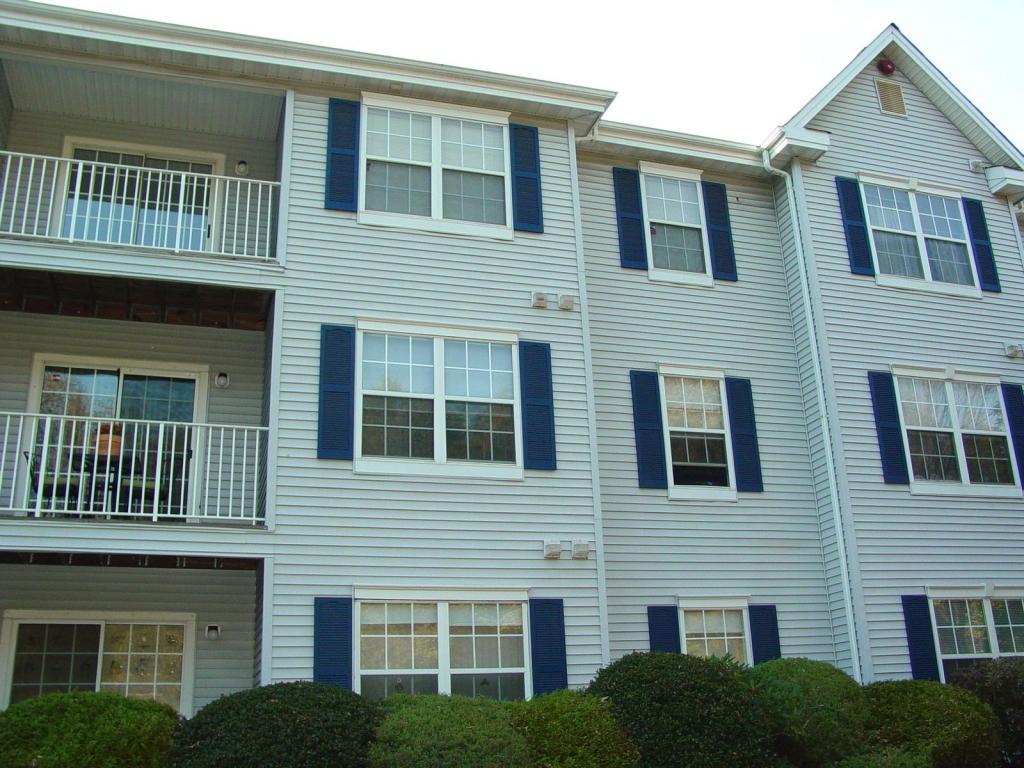 112 STRATFORD PL