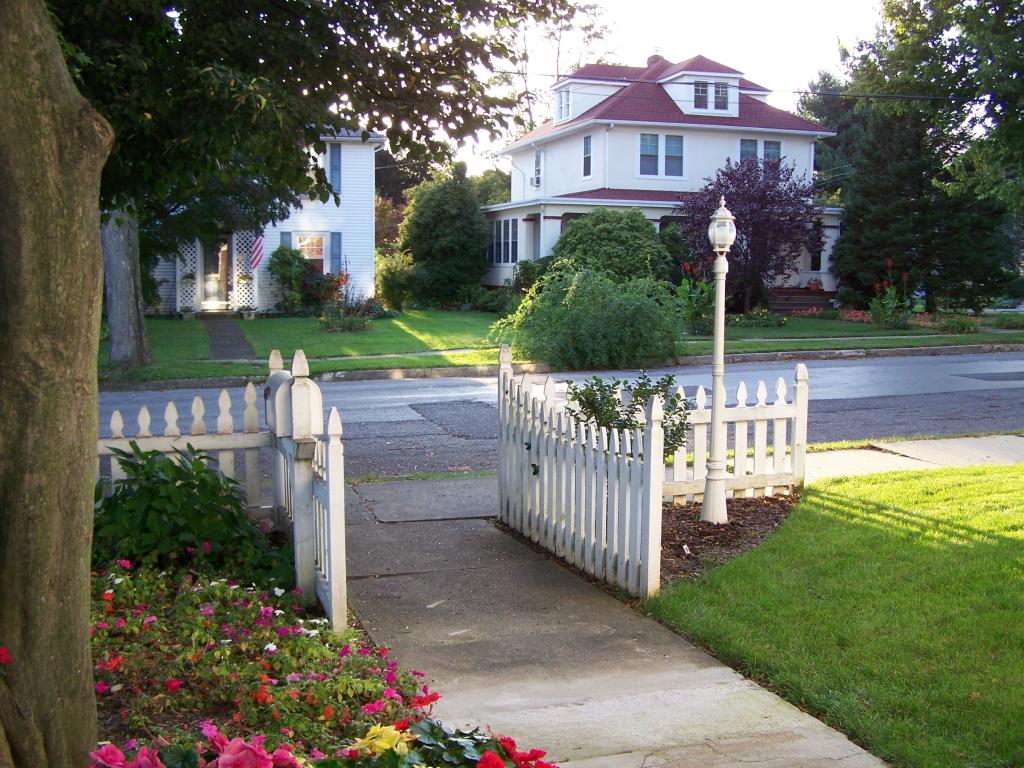 80 GRAND AVE