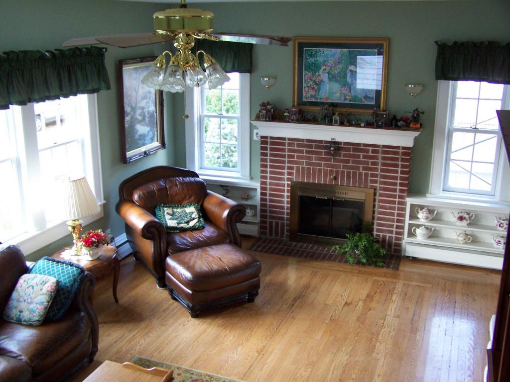 80 GRAND AVE