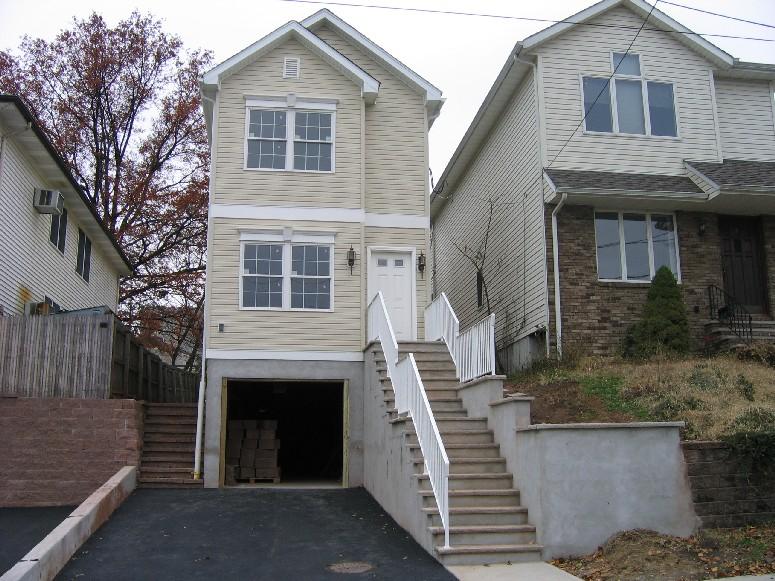 MLS #/Web ID: 2729607