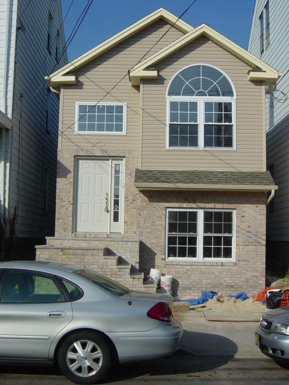 MLS #/Web ID: 2485208